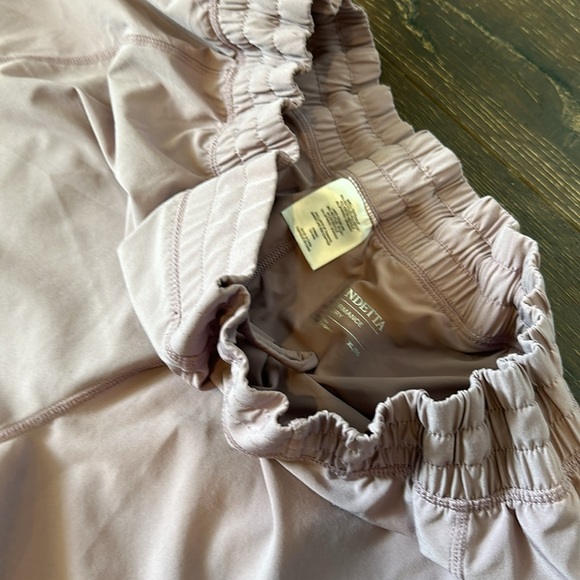 Women’s Shorts - Picture 2 of 9